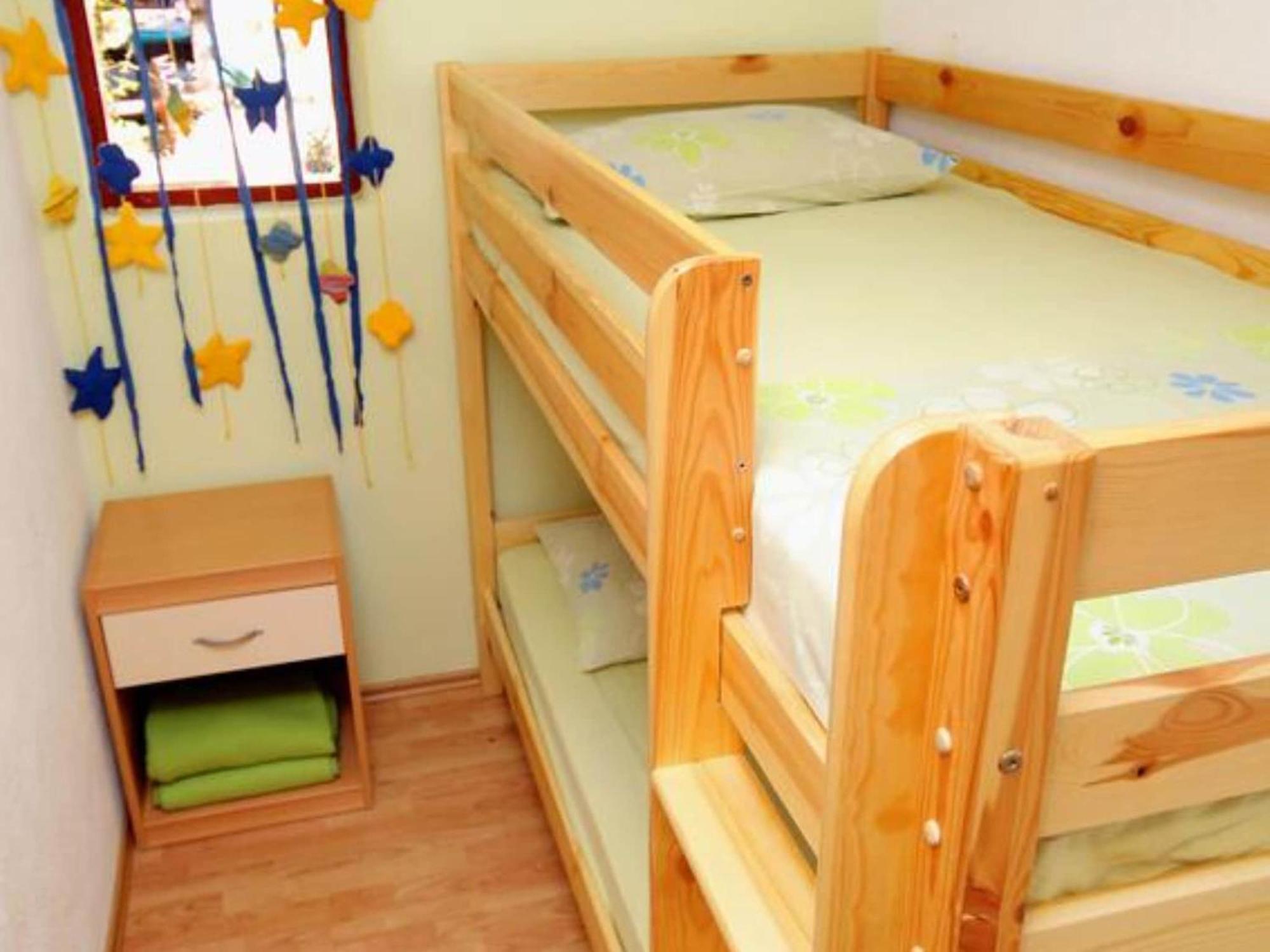 Holiday home Four Bedroom Gdinj